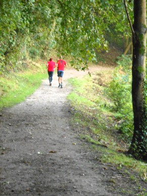 RunnersOnWoodlandTrack