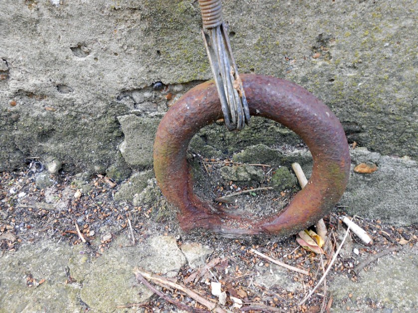 Iron Ring (telegraph pole)